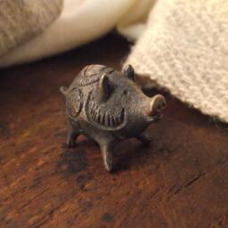 Boar Figurine - Massive Bronze Pendant Zodiac Totem ... Pig Piglet Neolithic - thumbnail 2