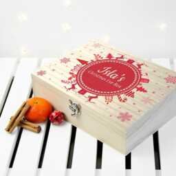 Personalised Christmas Eve Box With Snowflake Wreath - thumbnail 4
