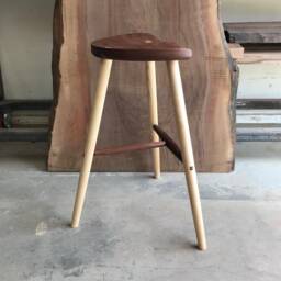stool Made in Sustainably Sourced Black Walnut - thumbnail 4