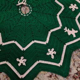 Christmas Tree Skirt - Made-To-Order - thumbnail 4