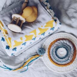 Sunny Sky Round Wall Hanging With Pompom/Woven Hanging/Textile Weaving/Wall Art Tapestry - thumbnail 3