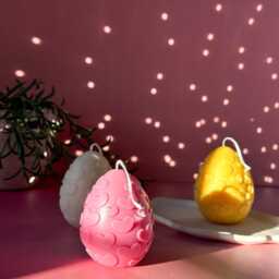 Heart Easter Egg Soy Wax Candle With Flower Detailed - Spring Home Decor Aesthetic Handmade Candles - thumbnail 2