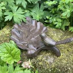 Small Cast Iron Bird On Acorn Leaf Birdbath/Feeder - thumbnail 4