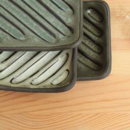 Colored Handmade Ceramic Soap Dish, Stoneware Black & White Soap Tray - thumbnail 2