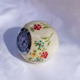 Small Desk Clock, Ball Shaped, Red Flowers, Table White Ceramic Shelf Handmade, Vintage Retro Style Clock, Ball - thumbnail 3