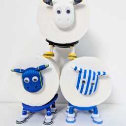 Leicester City Sheep Toilet Roll Holder - Funny Football Gift For Him Or Her, Quirky Bathroom Decor Novelty Foxes Soccer Fan Present - thumbnail 3