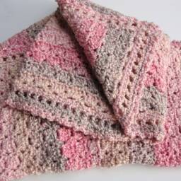Pink Crochet Throw Blanket Soft Acrylic Afghan, Teen Girl Gift - thumbnail 3