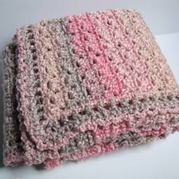 Pink Crochet Throw Blanket Soft Acrylic Afghan, Teen Girl Gift - thumbnail 2
