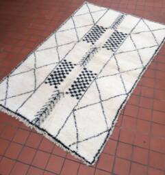 Beni Ourain Rug - Moroccan Handwoven Rug, Pure Wool, Ivory With Black Marks/160 X 246 cm 5.24 8.07 Ft Code 009 - thumbnail 1