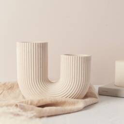 White Concrete U-Shaped Vase Modern Dried Flower Vase - thumbnail 2