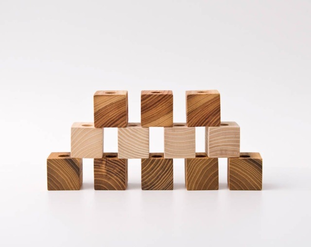 Magic Pen Cubes??? Magnetic Pen Holder Wooden Cube Wolodymyr&kazimir Set Of Two - image 1