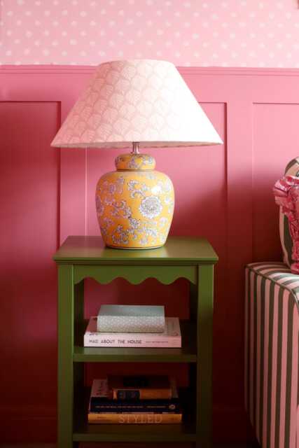 A Pair Of Clovers - 2 Bedside/Side Tables - With Wavy Trim & Shelves - image 1