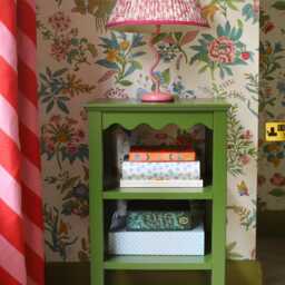 A Pair Of Clovers - 2 Bedside/Side Tables - With Wavy Trim & Shelves - thumbnail 3