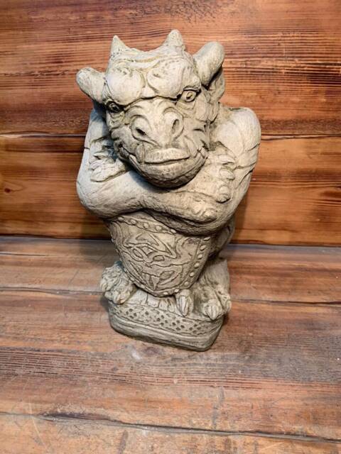Stone Garden Large Shield Gargoyle Gremlin Pillar Cap Statue Ornament - image 1