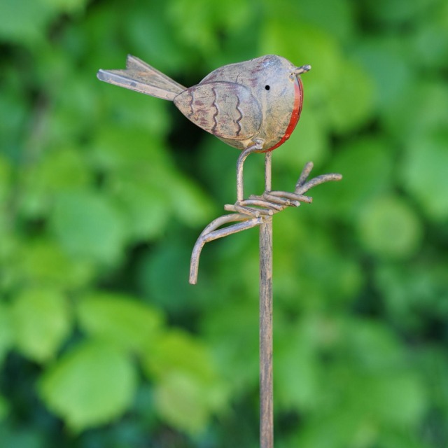 Robin On Stick Large Metal Garden Ornament - Outdoor British Bird Decoration Gift Robins Loved Ones Stake - image 1