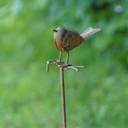 Robin On Stick Large Metal Garden Ornament - Outdoor British Bird Decoration Gift Robins Loved Ones Stake - thumbnail 3