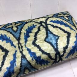 Ikat Velvet Pillow Cover - 16x24 Handwoven Silk Cushion - thumbnail 4
