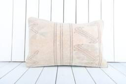 Handmade Turkish Kilim Pillow Cover Vintage Anatolian Design - 16x24 - thumbnail 1