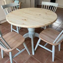 90cm Solid Pine Round Dining Table, Hand Painted 3 Leg Pedestal Kitchen Table - thumbnail 3