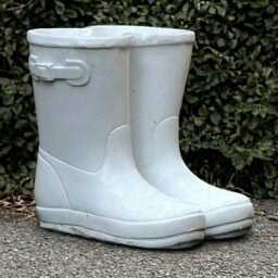 Fantasy White Boots Statue Concrete Figurine Cement Sculpture Outdoor Ornament Handmade Art Lover Gift Yard - thumbnail 1