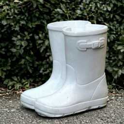 Fantasy White Boots Statue Concrete Figurine Cement Sculpture Outdoor Ornament Handmade Art Lover Gift Yard - thumbnail 2