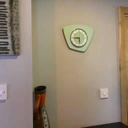Jadeite Green Atomic Wall Clock Mid-Century French Style - thumbnail 3