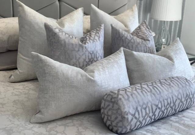 Bed Set Luxury Bedding Set With Amelie & Geo Design - White/Silver Cushion Covers - image 1