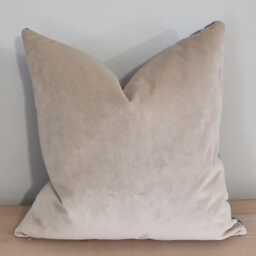 Designers Guild Calaggio Cerulean & Omega Velvet Cushion Cover 45x45 cm - thumbnail 3