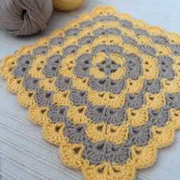 Shell Stitch Baby Blanket - thumbnail 2