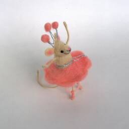 Ballerina Mouse, Felt Animal, Dancer, Ballet Gift, Needle Felted Felt Miniature, Birthday Whimsical Doll, Cute Gift - thumbnail 4