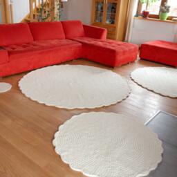 Hand-Crocheted Cream White Wool Round Rug - Soft Accent Carpet - thumbnail 4