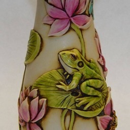 Former Harmony Kingdom Artist Neil Eyre Designs Lotus Flower Frog Dragonfly Vase in Your Choice Of 3 Colors Edition 50 Each - thumbnail 2