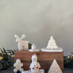 Christmas Festive Candle - Unique Novelty Gift Decorative House Birthday Reindeer Snowman Tree Santa - thumbnail 2
