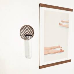 Wall Hanging Graphic Circle Propagation Vase - thumbnail 4