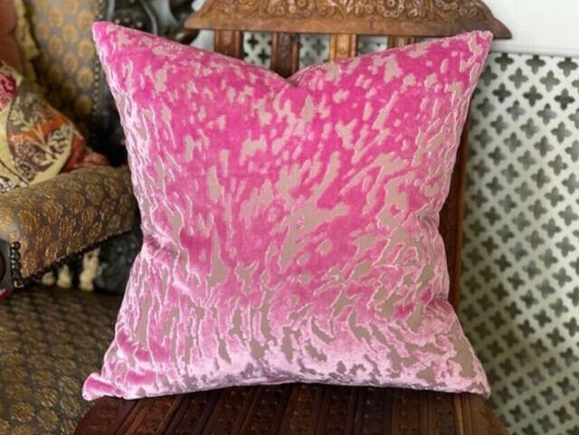 Designers Guild Fabric Torlonia Peony Cushion Cover 17x12/17x17 - image 1