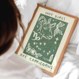 Hot Girls Are Capricorns Wall Print - Star Sign, Horoscope, Zodiac Lovers Astrology Poster Earth Signs Trendy Art Gift Idea - thumbnail 2
