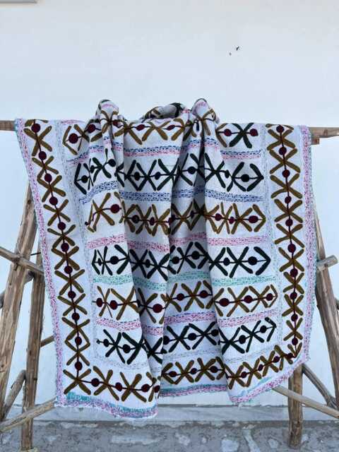 Vintage Suzani Kantha Quilt Traditional Hand Embroidered Cotton Throw Reversible Bohemian Bed Cover - image 1