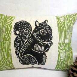 Squirrel Print Pillow Woodland Wood Grain Design - thumbnail 3