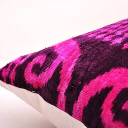 Handmade Silk Velvet Ikat Pillow Cover, Pink & Black - thumbnail 3