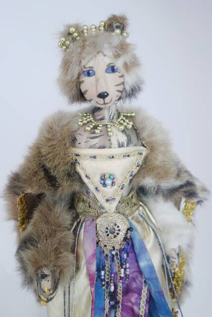 Queen Purrsha in Gold & Purple - Ooak - image 1