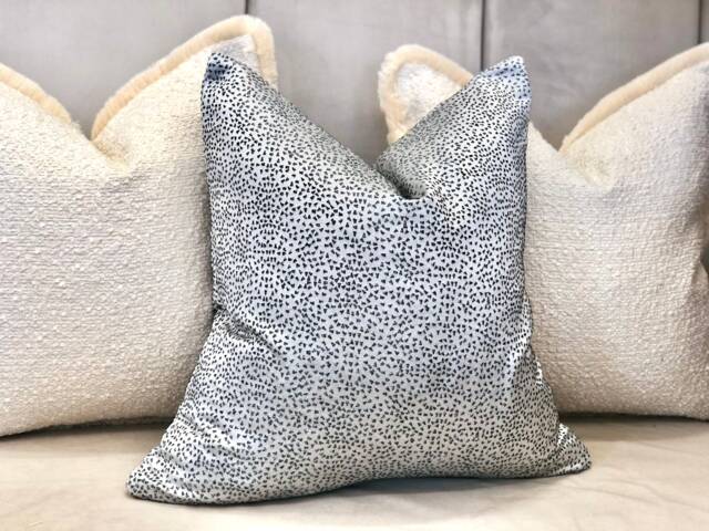 Silver Textured Cushion Cover - Silver Pillow Luxury Cushions Decor Grey - image 1