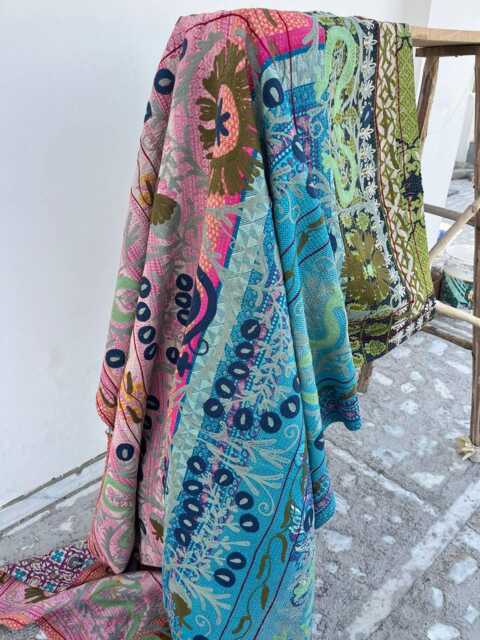 Soft Cotton Suzani Kantha Quilt For Bedroom D??cor - Artisan Handmade Lightweight Bed Cover With Ethnic Floral Patterns - image 1