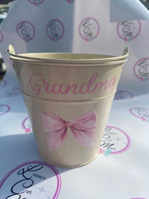 Personalised Tin Planter Grandma/Nanny Gift With Bow Design - image 1