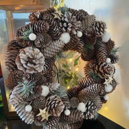 Christmas Snow Effect Door Wreath Decoration Artificial Traditional Dried Fruit Foliage Autumn Xmas Home Decor Decorative Festive 30/36cm - thumbnail 2