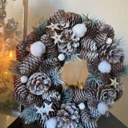 Christmas Snow Effect Door Wreath Decoration Artificial Traditional Dried Fruit Foliage Autumn Xmas Home Decor Decorative Festive 30/36cm - thumbnail 3