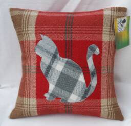 Handmade Tartan Cat Cushion, Scottish Wool Pillow, Rustic Home Decor, Gifts - thumbnail 1