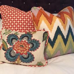 "Adras Ikat Pillow Cover in Caravanpillow Cover - 20""x20" - thumbnail 4