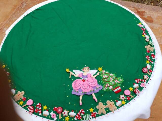 Christmas Tree Skirt - image 1