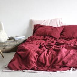 Ruby Red Linen Bedding Set Soft Natural Duvet Cover & Pillowcases - thumbnail 3