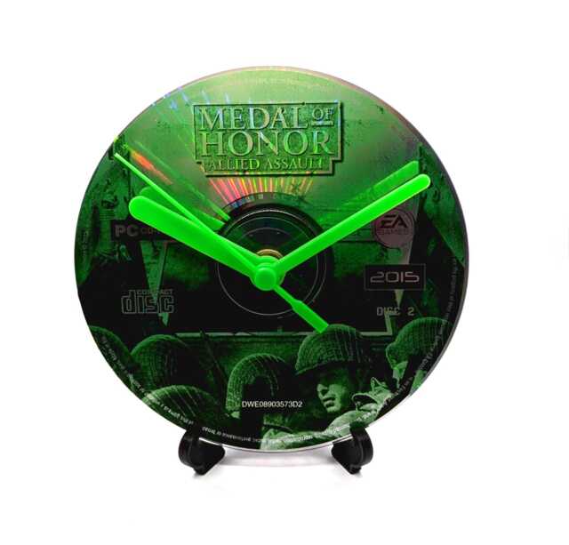 Medal Of Honor Allied Assault Upcycled Dvd Disc Clock Video Pc Cd Game Gift Idea - image 1